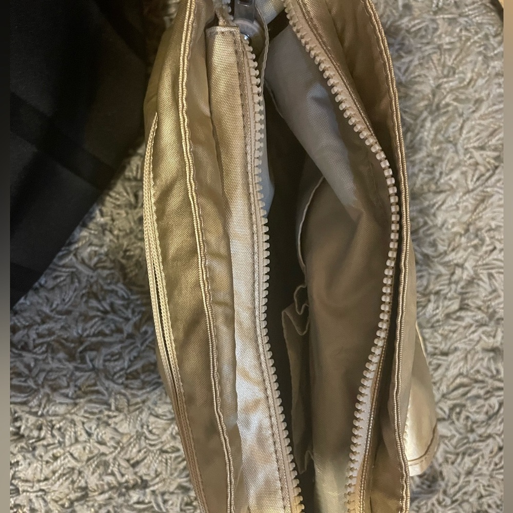 Kipling Gold Bag - Picture 4 of 6